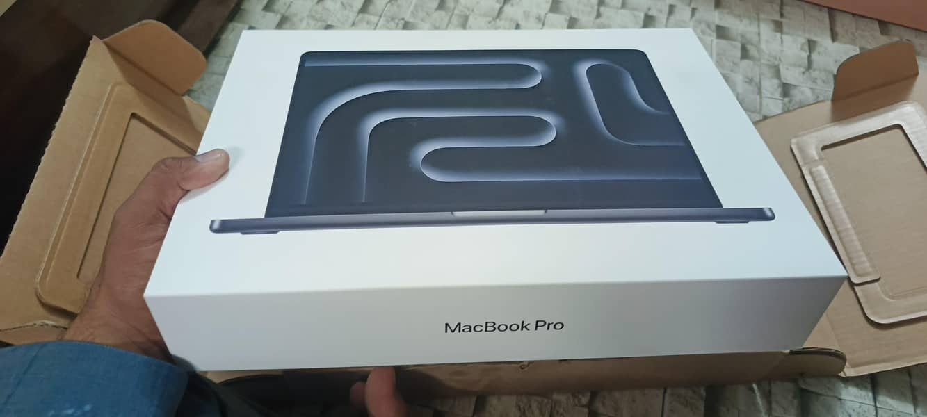 Apple MacBook Pro M4 14 | MacBook | 10-Core | 16GB | 1TB

                                                            alt=