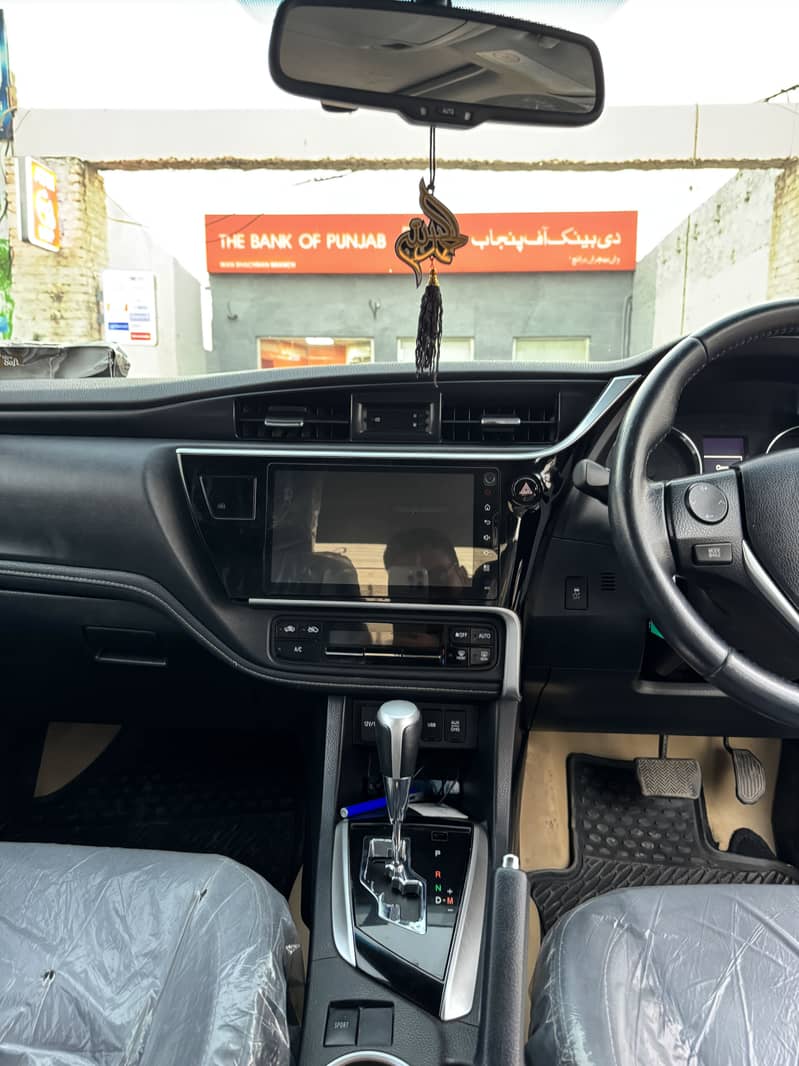 Toyota Corolla Grande 2023 White – Sindh Registered

                                                            alt=