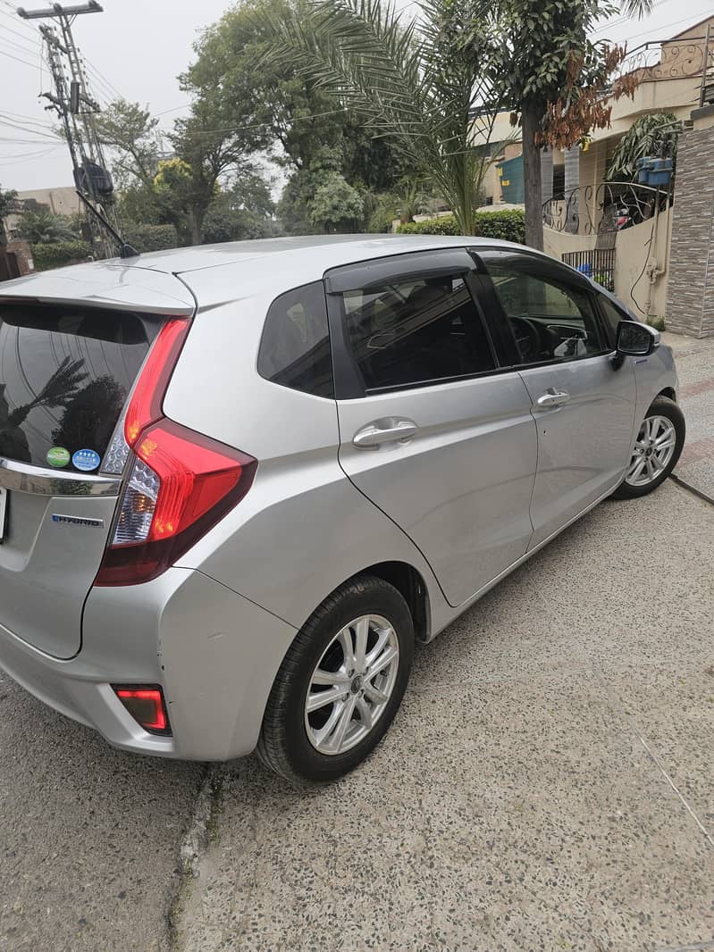 Honda Fit, model 2017,reg. 2022

                                                            alt=