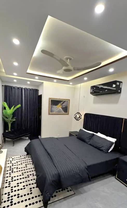 Ultra Luxury Fully Furnished Apartment For Rent Ready To Move Prime Location best for families

                                                            alt=