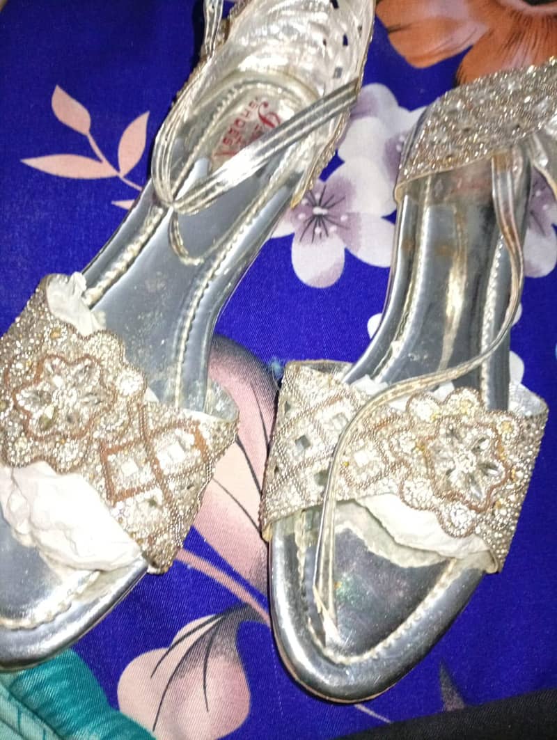 used only 2 time still shine

                                                            alt=