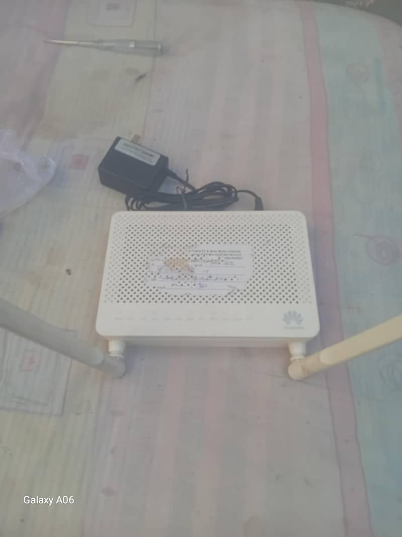 MERCUSYS Accespoint or HUAWEI  Gpon Router, both ×orking 100% perfect

                                                            alt=