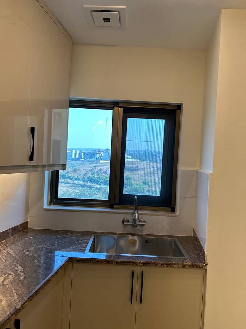 Gulberg Green Islamabad 2 Bed Corner Flat Available For Sale Prime Location Rental Value 1503 AC Install

                                                            alt=