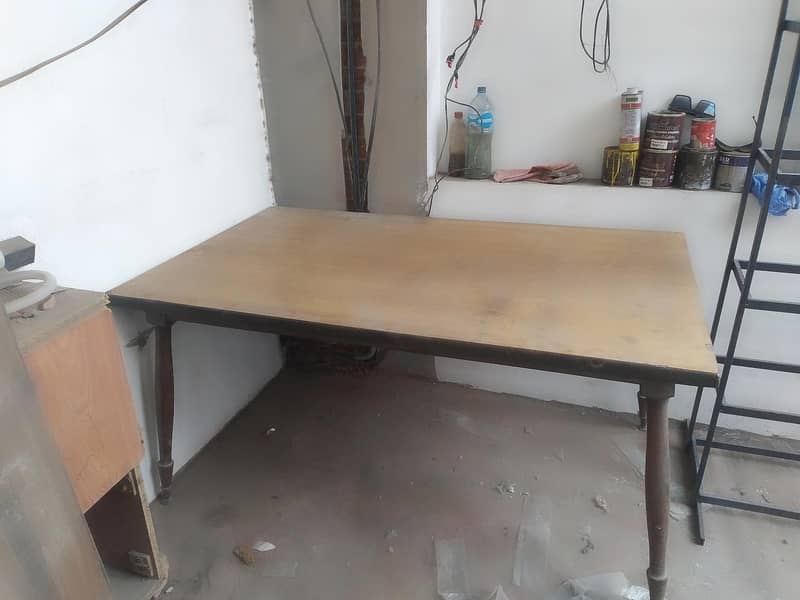 wooden dining  table

                                                            alt=