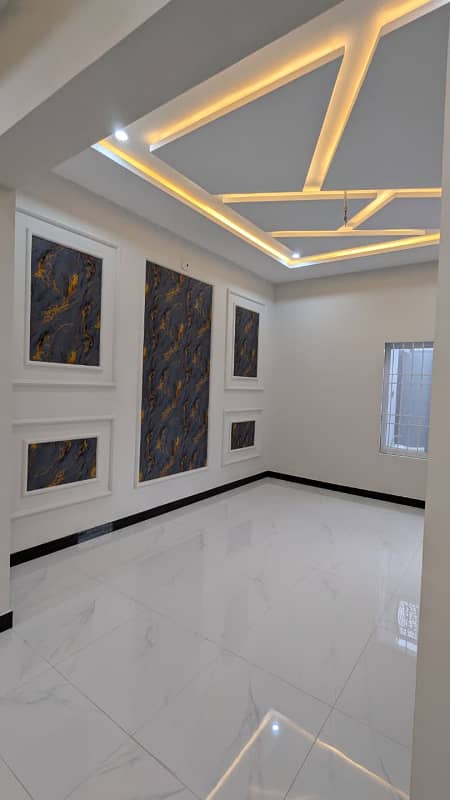 6.5 marla house for sale near ethad town rahim yar Khan

                                                            alt=