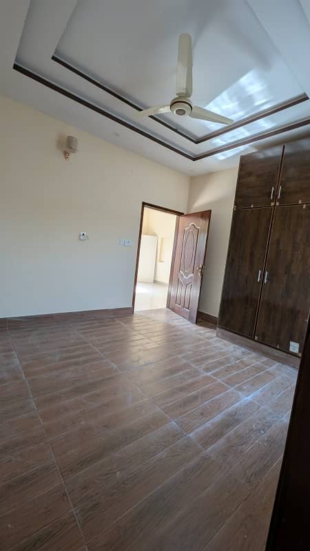 3.5 MARLA BRAND NEW MODERN HOUSE MOST BEAUTIFUL PRIME LOCATION FOR SALE IN NEW LAHORE CITY PH 2 C Block

                                                            alt=