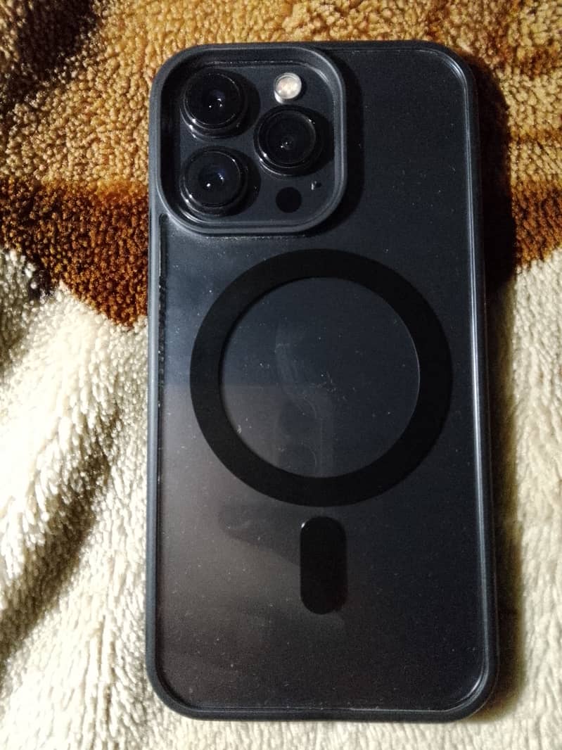 I phone 13 pro 256 GB

                                                            alt=