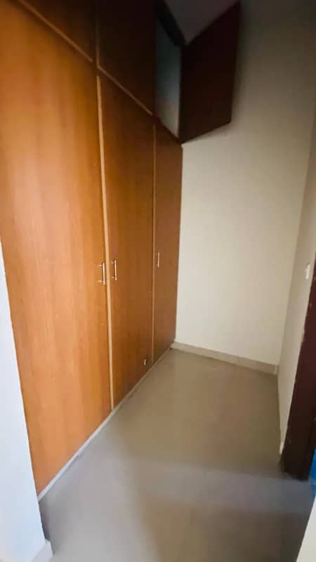 One Kanal Beautiful House Available For Rent In Paf Falcon Complex Gulberg Lahore

                                                            alt=