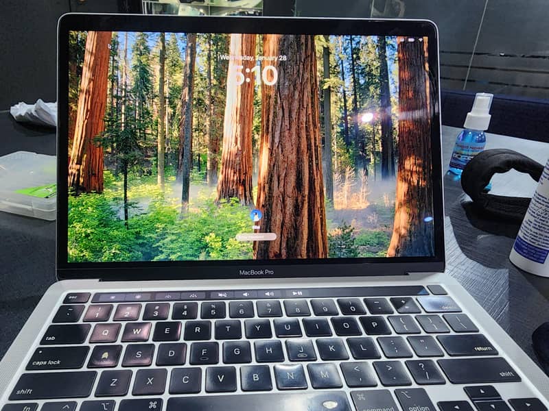 Macbook Pro 2020 M1

                                                            alt=