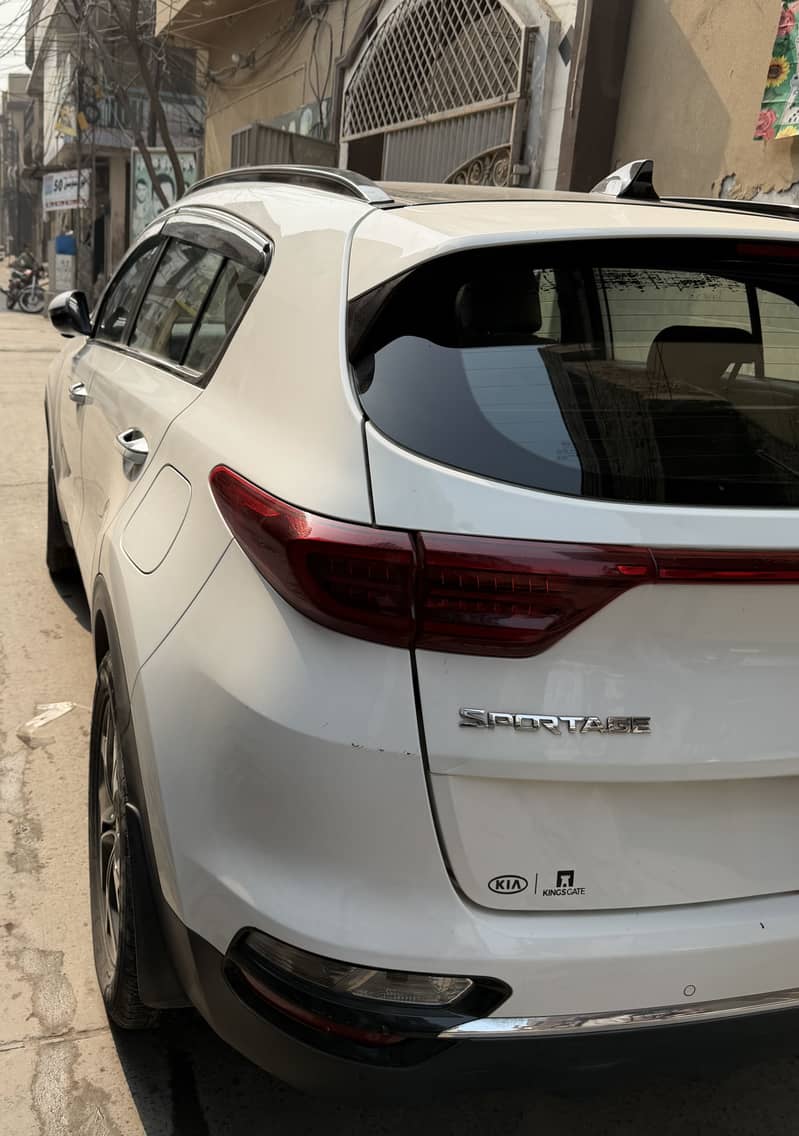 Kia sportage

                                                            alt=