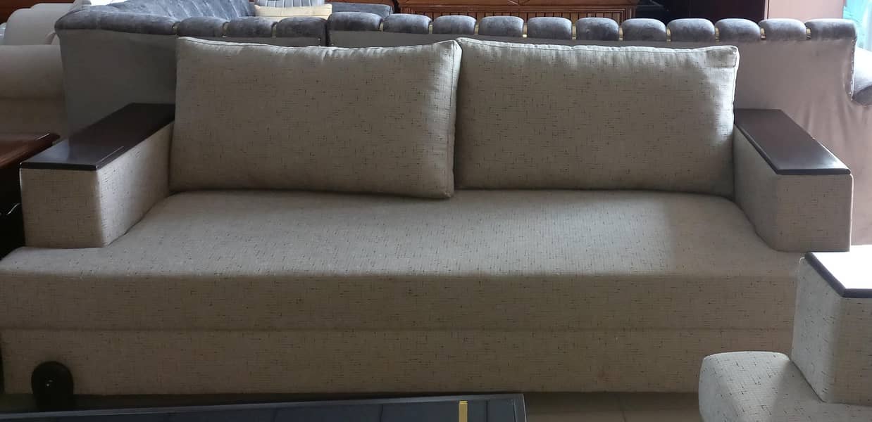 sadiq khan

                                                            alt=