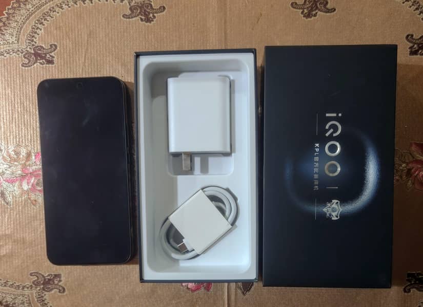 VIVO IQOO 15 Black color 12/256 LOW PTA ,0/3/2/4/8/9/1/2/6/6/3

                                                            alt=