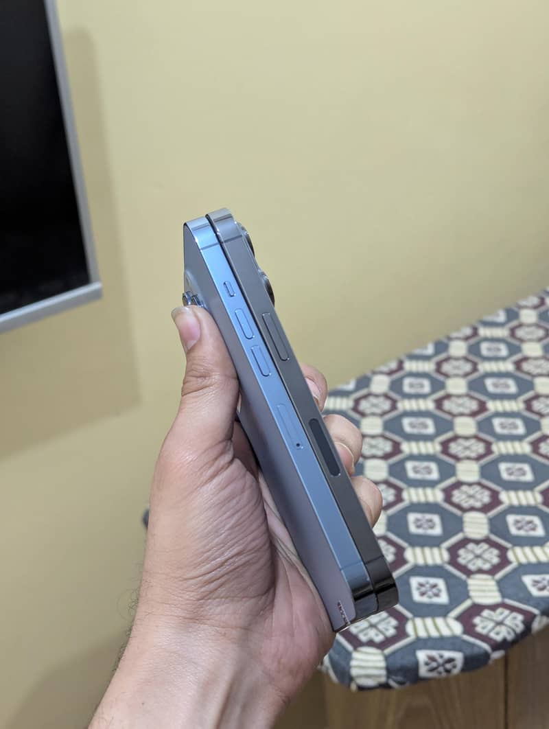 iphone 13 pro 256gb pta approved

                                                            alt=