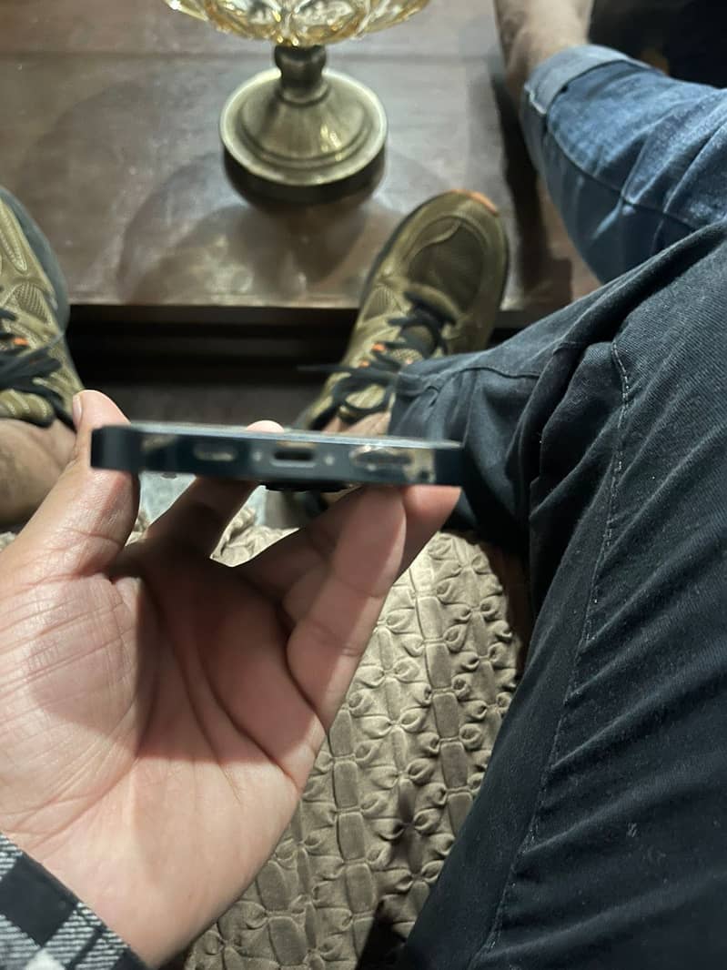 Iphone 14 jvblue colour 128 Gb