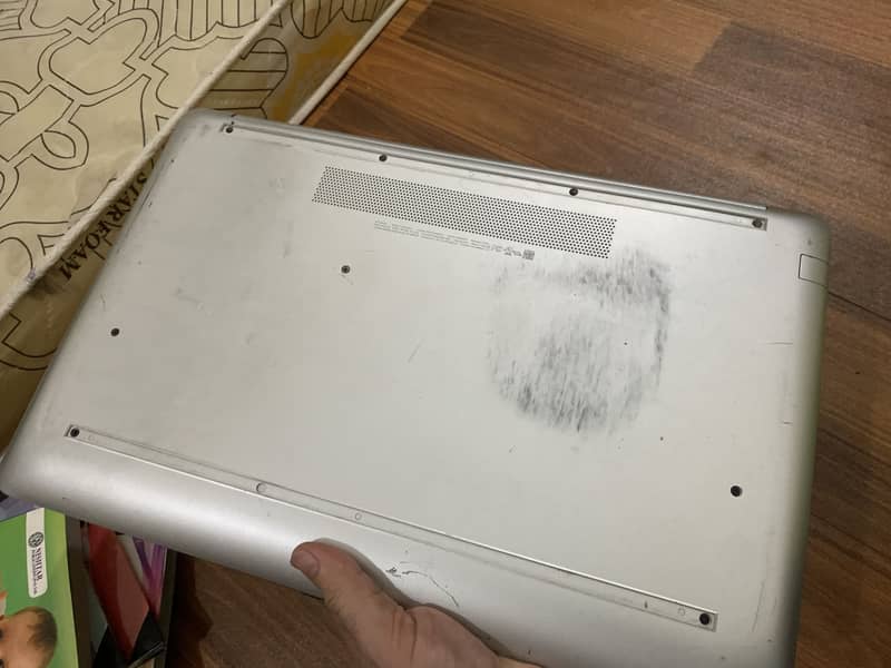 Fresh HP laptop

                                                            alt=