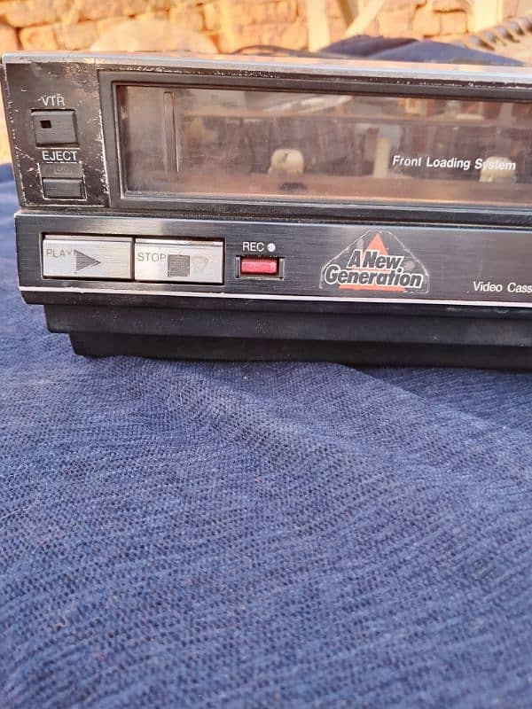 vcr cassette player model national g10 for sale

                                                            alt=