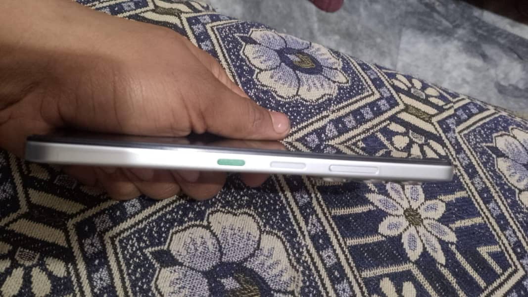 infinix hot 60 I 8/256 10/10 1 month use

                                                            alt=