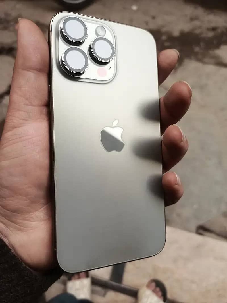 iphone 15 pro max jv 256gb with original box cable

                                                            alt=