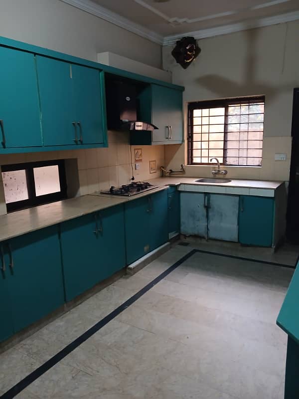 1 KANAL BRAND NEW FULL HOUSE AVALIABLE FOR RENT IN A BEAUTIFUL SOCIETY PIA HOUSING SCHEME D BLOCK ALL FACALITIES AVALIABLE ORIGNAL PICS E. T. C

                                                            alt=