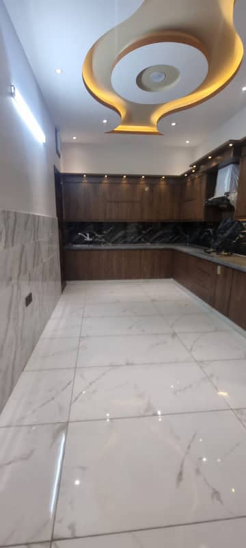 10 Marla Lower Portion For Sale In Gulshan-E-Iqbal Block 3

                                                            alt=