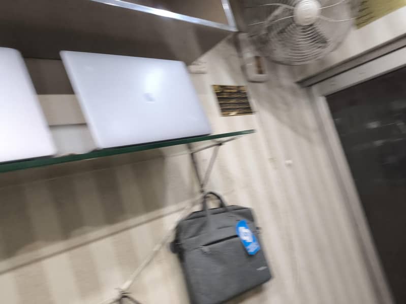 2141 2338 apple MacBook Pro retina display. i7 i9 M1 M2 M3 m4

                                                            alt=