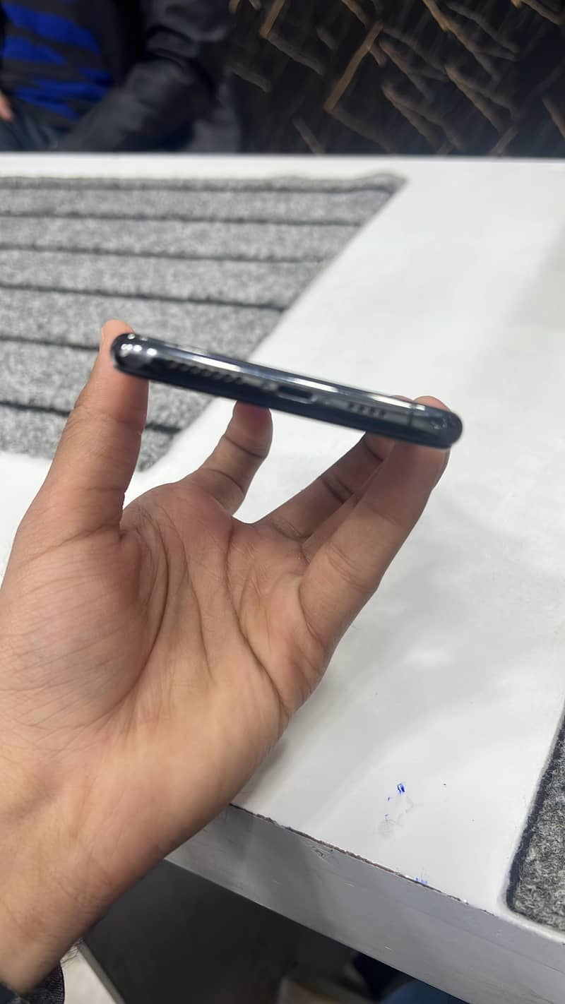 11Pro max 64Gb battery 100% change