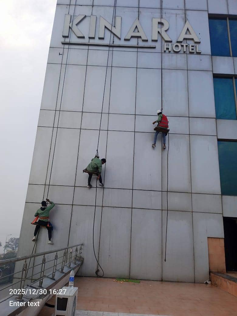 Professional Glass Cleaning Services – Homes & Offices Expert Cleaner

                                                            alt=