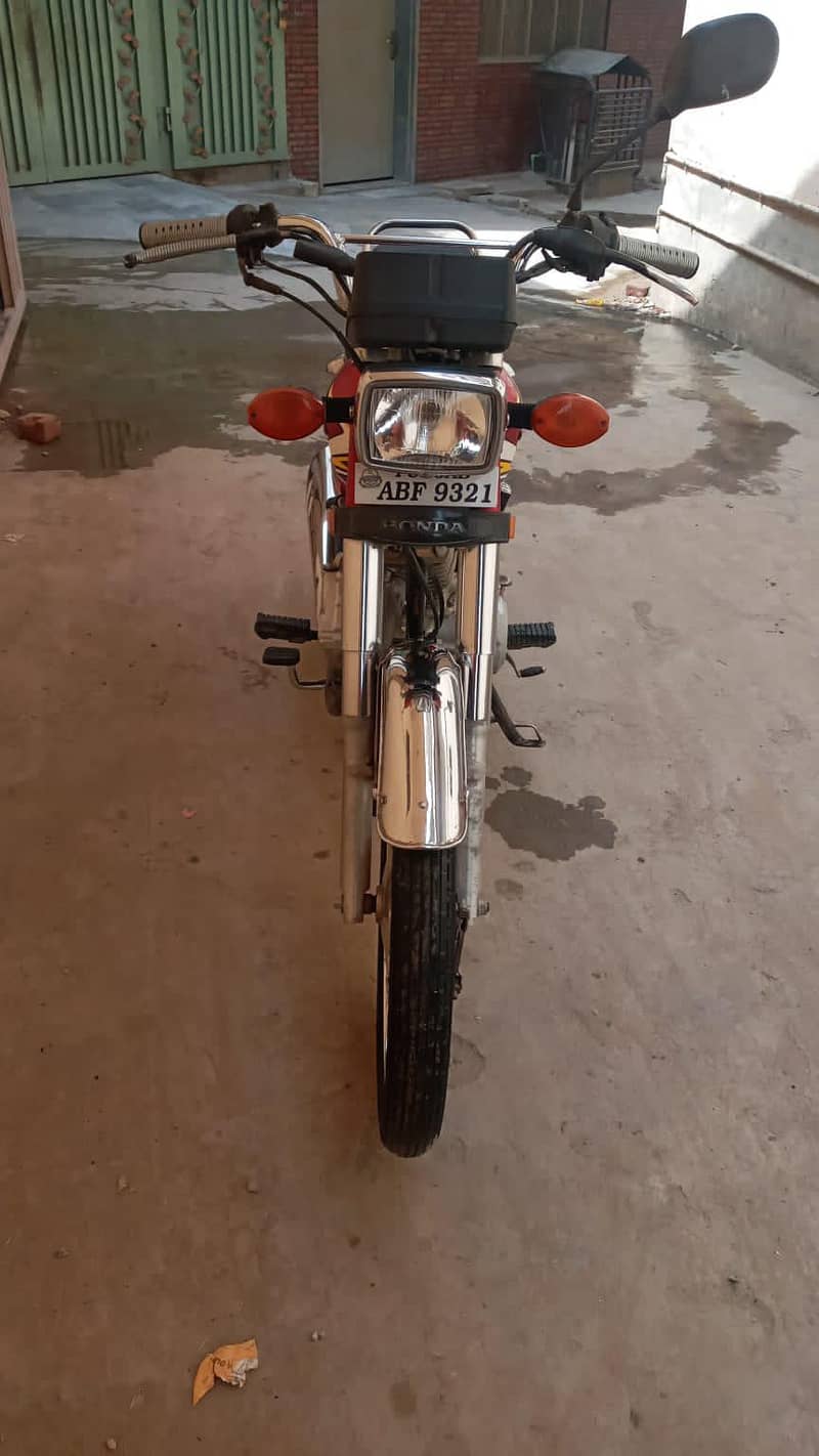 HONDA CG125 SPECIAL EDITION SELF START ORIGINAL CONDITION exchange

                                                            alt=