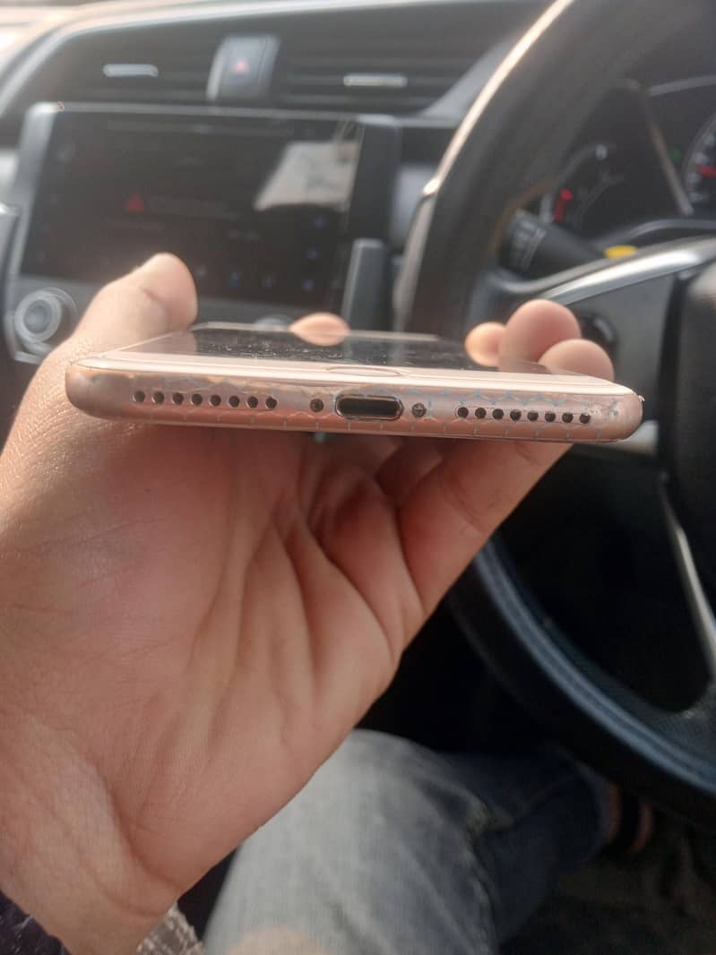 iphone 8 Plus 64 gb

                                                            alt=