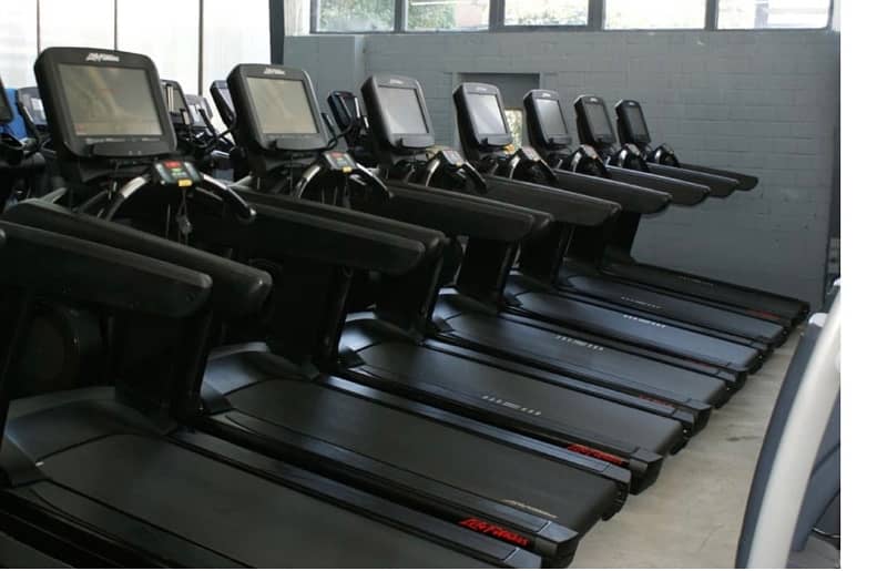 SLIGHTLY USED COMMERCIAL TREADMILLS|ELLIPTICALS|USA IMPORT|FOR SALE

                                                            alt=