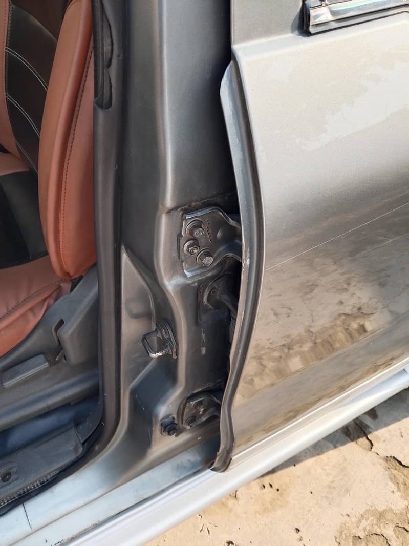 kia spotting room total original no accident AC working LPG

                                                            alt=