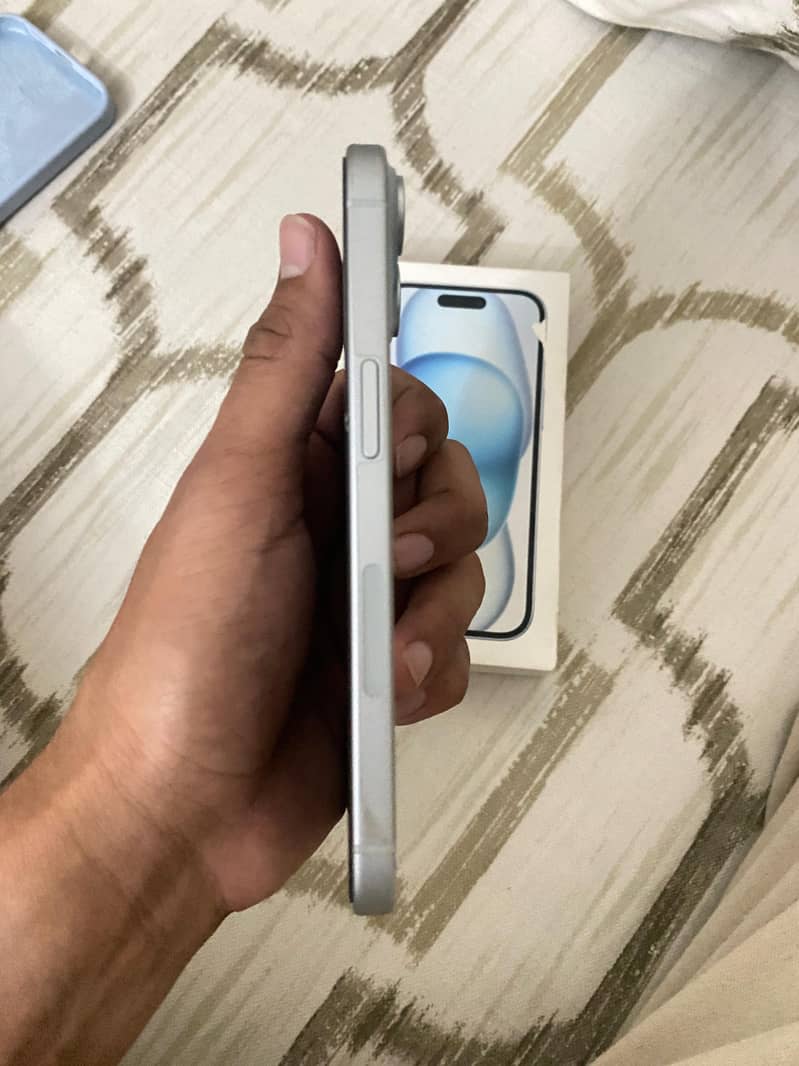 IPHONE 15 128 GB NON PTA JV ( MINT CONDITION )

                                                            alt=