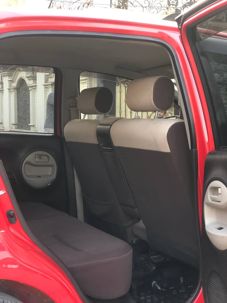 Toyota Passo Hana

                                                            alt=