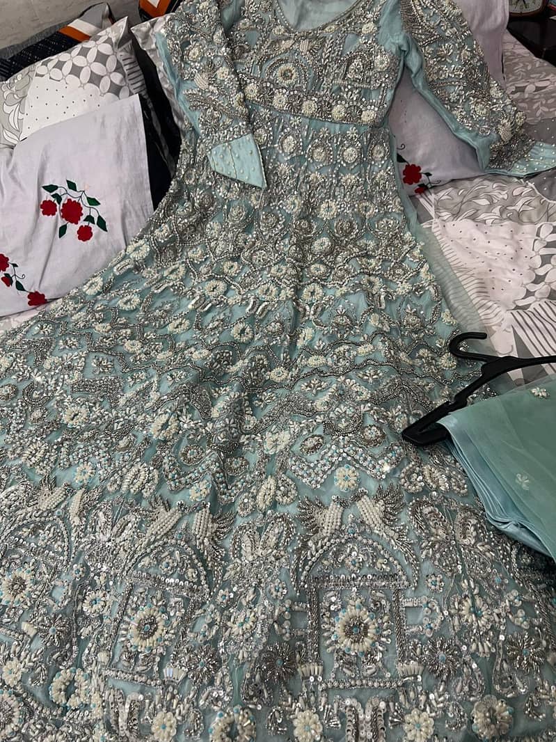 Ferozì Walima Maxi Naqshi brand

                                                            alt=