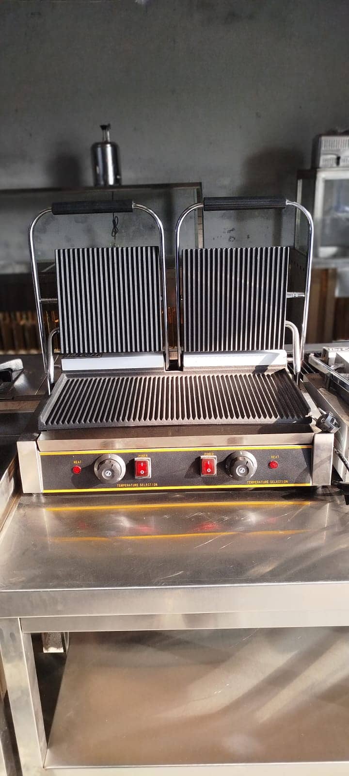 Double panini machine

                                                            alt=