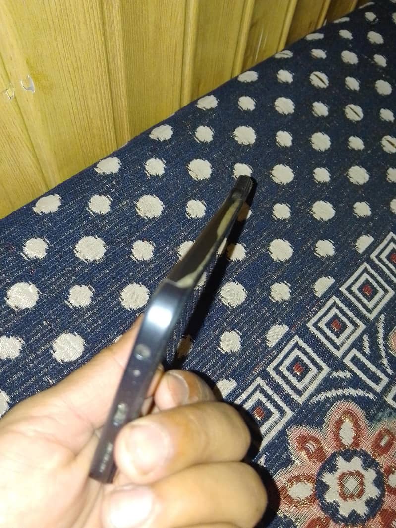 Mobile All ok ha with box and charger

                                                            alt=