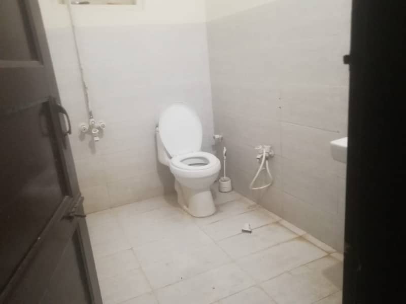 WESTOPEN GROUND PLUS 2 HOUSE AVAILABLE FOR SALE

                                                            alt=