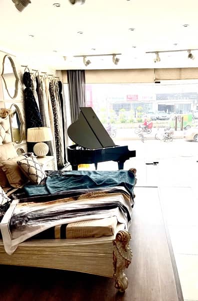 Grand Piano / bassclef grand piano / pool tables / sofas / centre tabl

                                                            alt=