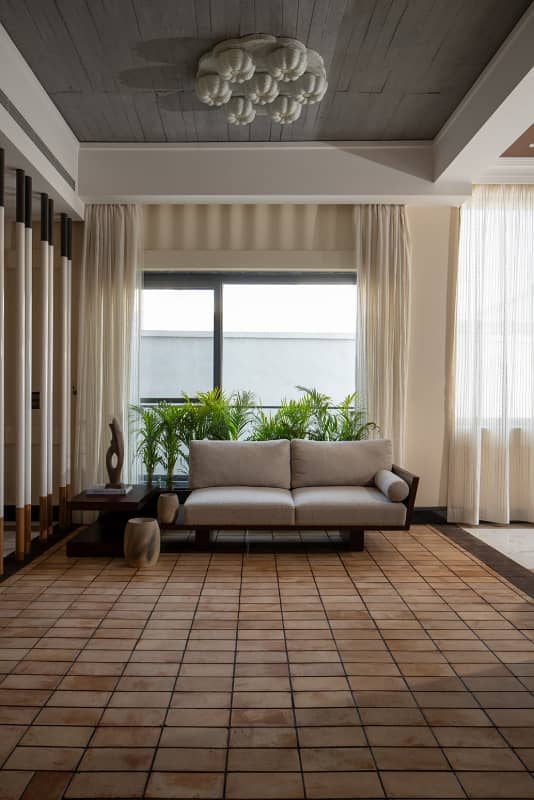 300 Yards Commercial Office Use Independent Bungalow For Rent Located Near Tipu Sultan Road And Shahrah-E-Faisal Suitable For Companies Looking To Set Up Their Corporate Office In City Center

                                                            alt=