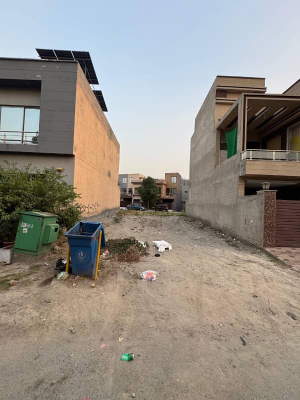 5 Marla Plot At Prime Location

                                                            alt=