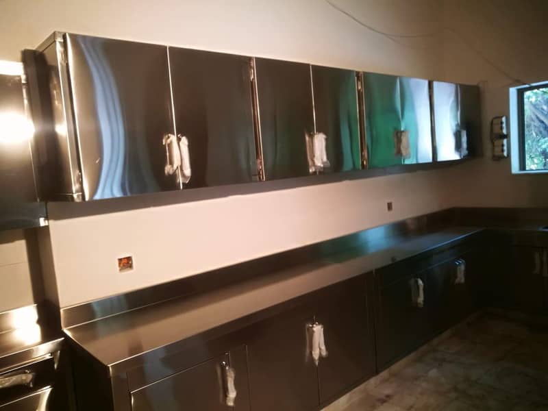 Cooking ranges/Hotel & Cafe kitchen installation/Steel Cooking ranges

                                                            alt=