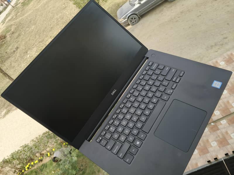Dell XPS 7590 | Gaming Laptop | Intel i7 | GTX 1650 |

                                                            alt=