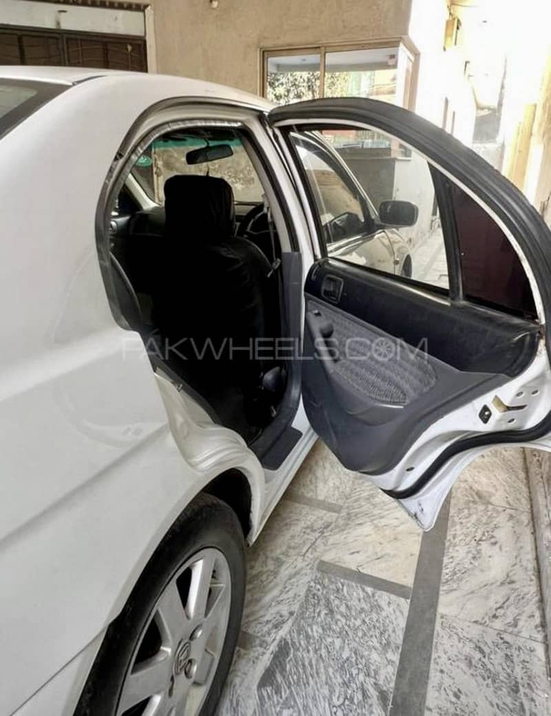 Honda Civic 2003 Vti oriel Sunroof

                                                            alt=