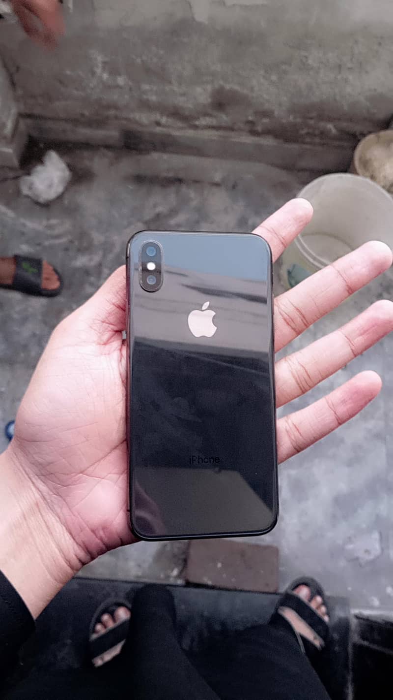 iPhone X 64 gb 9.5 condition

                                                            alt=