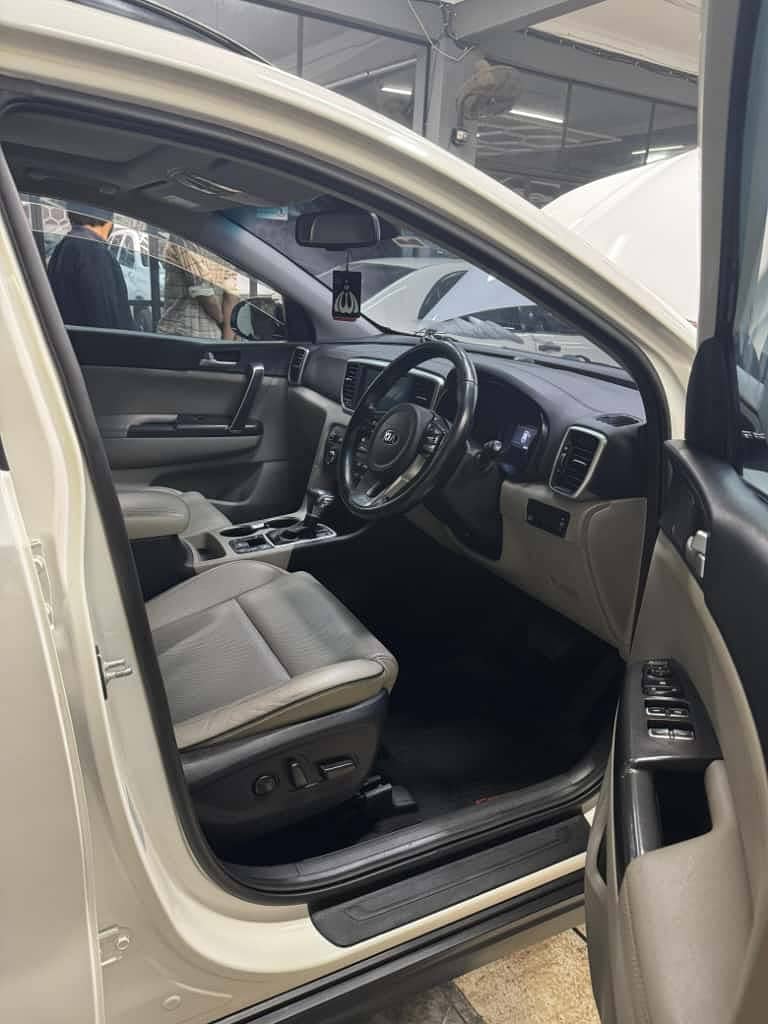 KIA Sportage AWD 2020

                                                            alt=