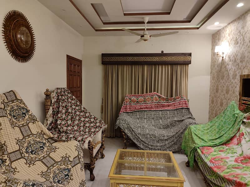 10 MARLA OWNER BUILD HOUSE WITH BIG FRONT IN NASHEMAN IQBAL

                                                            alt=