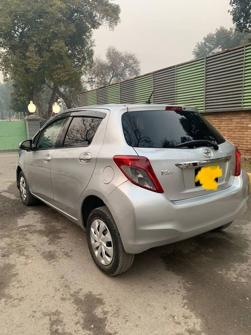 Toyota vitz 1.0 2013/2017 Model

                                                            alt=
