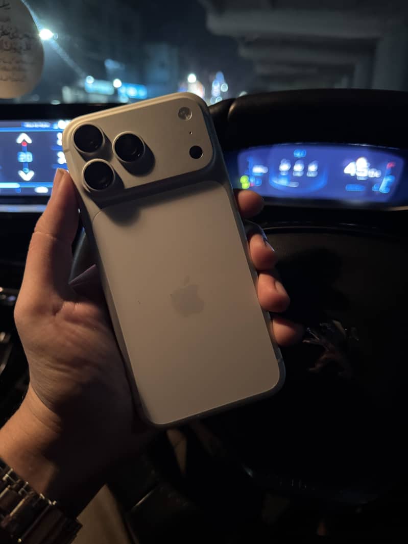 Iphone 17 Pro Max 256gb White

                                                            alt=