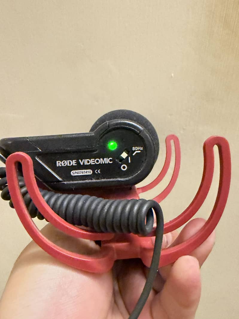 Rode VideoMic

                                                            alt=