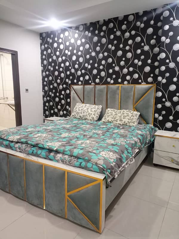 Par Day and short Time One and Two BeD Room appaertment Available for rent Bahria Town Phase 4 and 6 Empire Heights 2 family apartment any time available

                                                            alt=